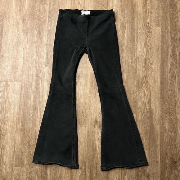 Free People Penny Flare Stretch Black Denim Jean | 26 Short Wide Leg Bell Bottom - Picture 2 of 5